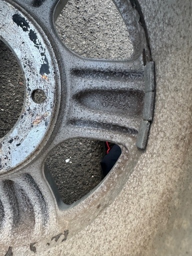 ジムニーサイズ　スパイクタイヤ　4本セット　i spike RS 185/65R15 PCD139 6J +22