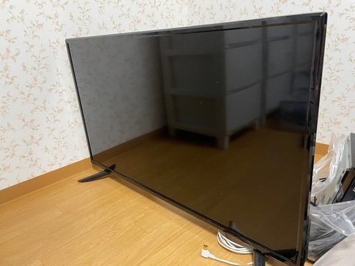 テレビ　40V型