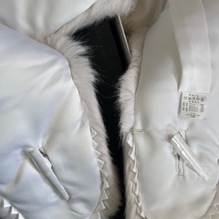 白が可愛い♥️美品 そろそろ準備どうですか？成人式用フェイクファーの画像