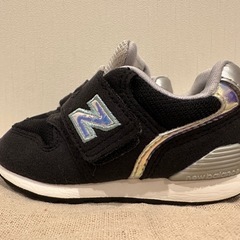 【SALE】ニューバランス IZ996 13.5cmブラック ホログラム 35周年記念の画像