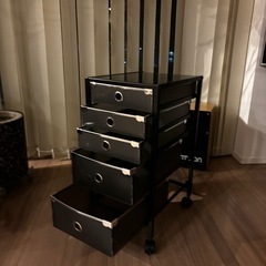 Amazon キャビネットの画像