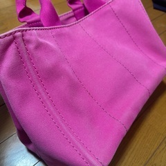 PRADA カナパの画像