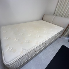 Simmons Beautyrest セミダブル マットレス ベットフレームの画像
