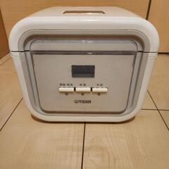 【お話し中】TIGER　3合炊き炊飯器　2012年製