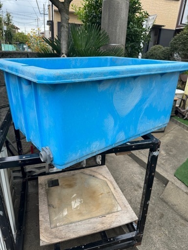 ダイライト200L 錦鯉金魚メダカビオトープ桶トロ舟プラ舟