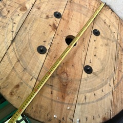『三重県津市』無垢材で作られた頑丈な大きめ電線ドラムの画像