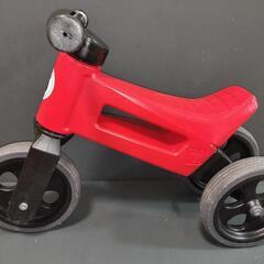 子供用プラスチック製三輪車の画像