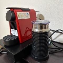 ネスプレッソエッセンサミニ3点セットミルクスチーマーと収納付きカプセルプレゼントの画像