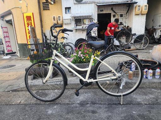 ママチャリ 26インチ 6変速 カゴ ライト 付き 白 配達可能