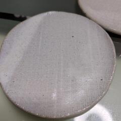 丸い食器 小さいプレートの画像