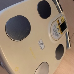 OMRON オムロン 体重計の画像