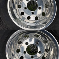 2トントラック鏡面アルミホイール＋タイヤ6本フルセットの画像