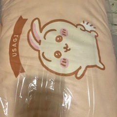 ちいかわ　うさぎ　ダイカットまくらの画像