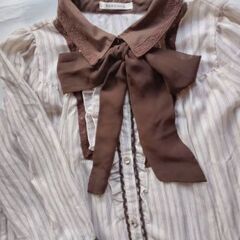 axes femme ふわふわフリル ロングブラウス 五分袖くらい Mサイズ の画像