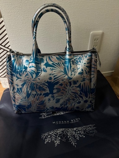 ジャンニキアリーニ　鞄