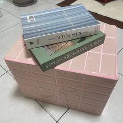 韓国風　タイルテーブル　フェイクブックの画像