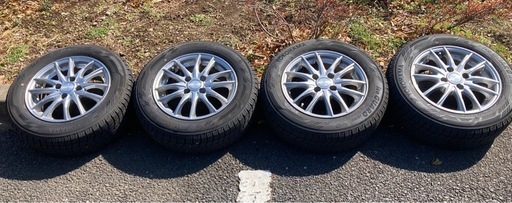 【美品】スタッドレス（アルミ付）4本175/65R14、21年（ラック、カバー付）
