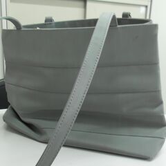 ハンドバッグ　緑　1個の画像