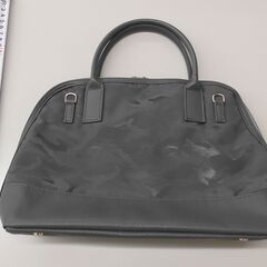 ハンドバッグ　迷彩柄　1個の画像