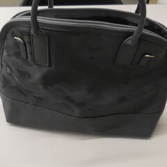 ハンドバッグ　迷彩柄　1個の画像