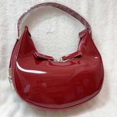 【新品！未使用】 赤 エナメル バッグ