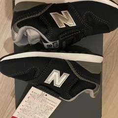 ★新品未使用★  NB 14㎝　スニーカー
の画像