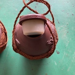 蓋付き壺　2個の画像