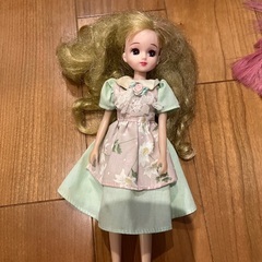 りかちゃん　金髪の巻き髪