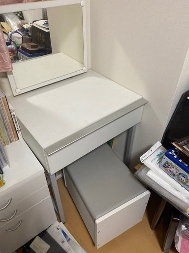 家具セット　ベッドフレーム　ドレッサー　机　椅子