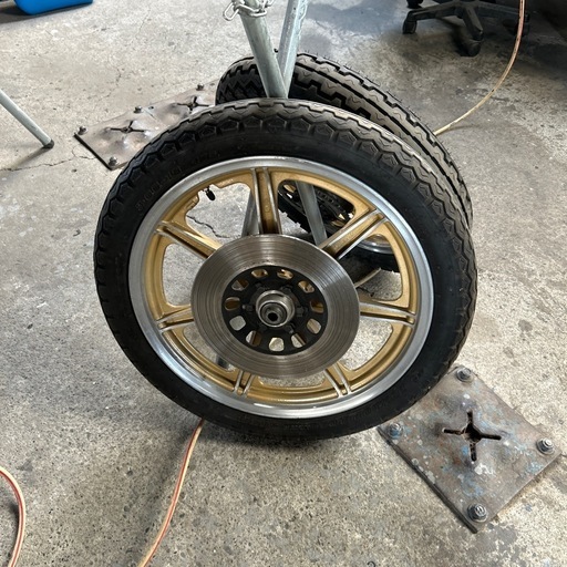z250用タイヤホイールセットです