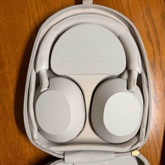 ソニー ヘッドホン WH-1000XM5の画像