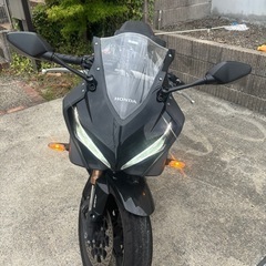 HONDA CBR650R 2022年式　車検有り