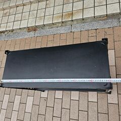 【お買い上げありがとうございました】スチールラック　２段　棚付き　キャスター付き　スチール製　サイズ約80cm×30cm高さ65cm　ged2の画像