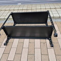 【お買い上げありがとうございました】スチールラック　２段　棚付き　キャスター付き　スチール製　サイズ約80cm×30cm高さ65cm　ged2の画像