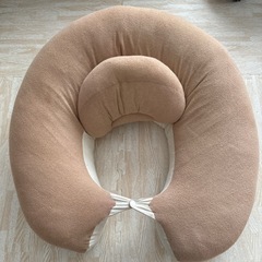 抱き枕　授乳クッション
