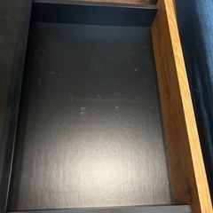 モダンデザイン 引き出し付きテーブル 黒と木目の画像