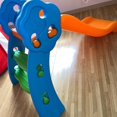 滑り台　子ども用　トイザラス　汚れあり　自宅まで取りに来られる方のみ　おもちゃの画像