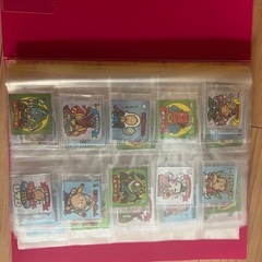 旧、新しいビックリマンチョコの画像