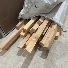 廃材　木材