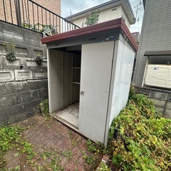 イナバ　3段扉倉庫の画像