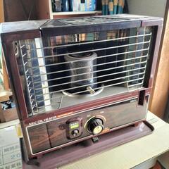 昭和レトロ石油ストーブの画像