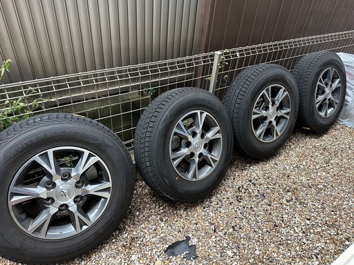 ハイエース195/65R15 スタッドレスタイヤ 4本セット 純正ホイール 付