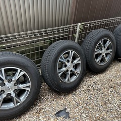 ハイエース195/65R15 スタッドレスタイヤ 4本セット 純正ホイール 付