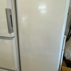 定価6万！アイリスオーヤマ　冷凍庫　175Lの画像