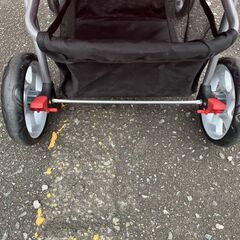 美品！四輪 ペットカート レッド 73cm × 46cm ペットベビーカー の画像