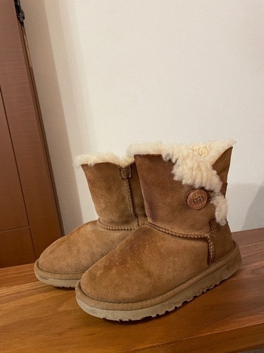 UGG  キッズショートブーツ　18.5cm