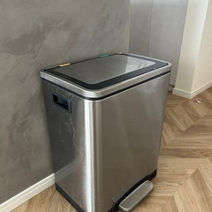 ステンレスゴミ箱