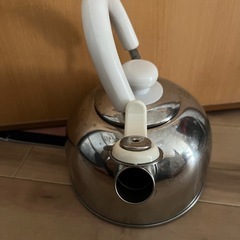 やかんの画像