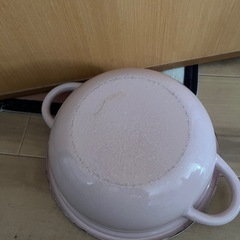 可愛い色の鍋の画像