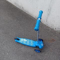 子供　三輪キックスケーター